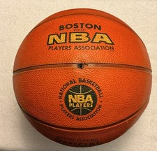 Vintage 1974 NBA World Champions BOSTON CELTICS Signed Basketball Havlicek +11