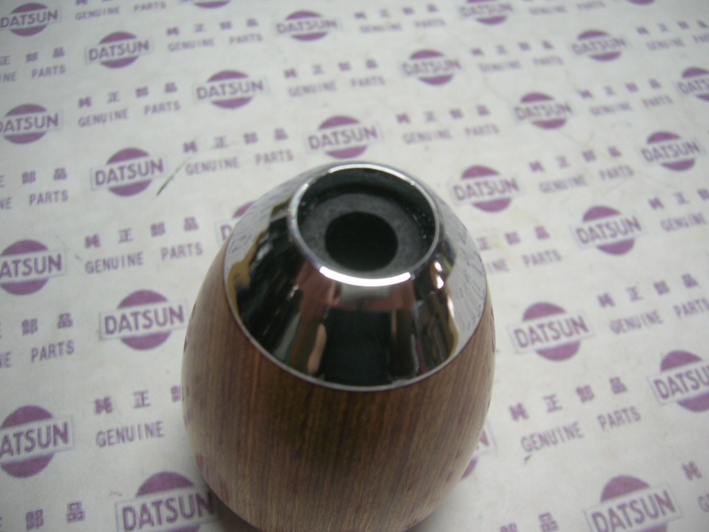 Genuine Nissan / Datsun 5-Speed Shift Knob – For 240Z, 510, 1200 & More