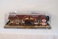 MENARDS GOLD LINE O GAUGE COLLECTIBLE BUILDINGS TRAIN STATION 279-3846 NEW