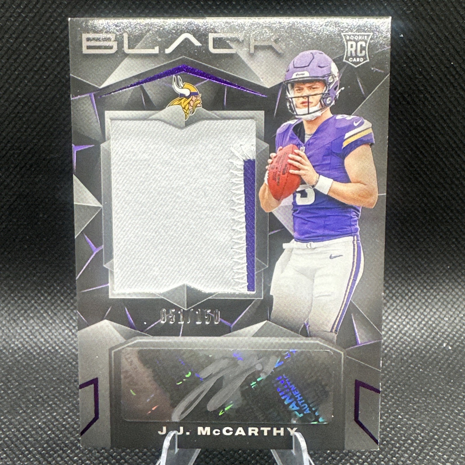 2024 Panini Black - Rookie Patch Autograph J.J. McCarthy #202 Royal /150