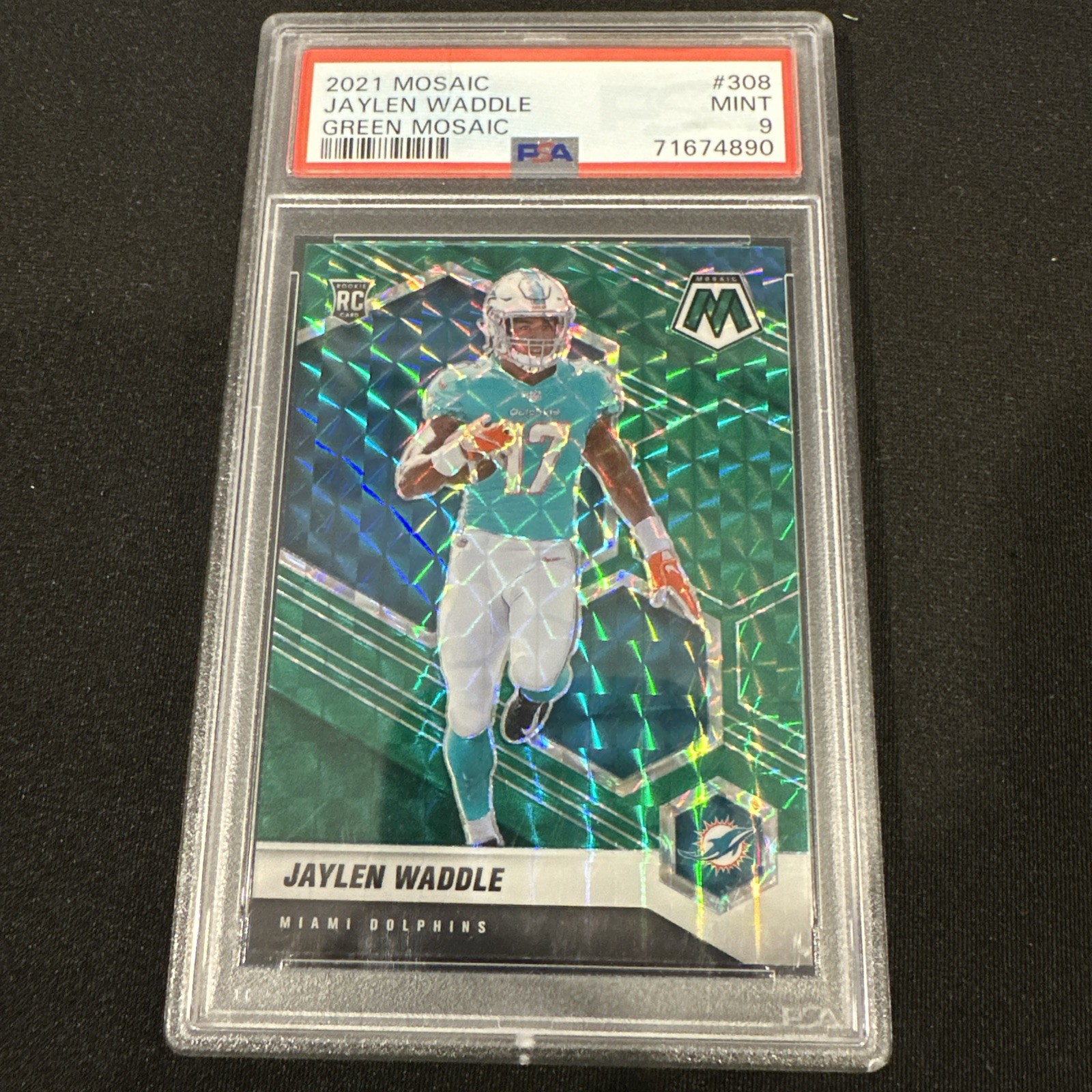 2021 Panini Mosaic - Rookies Jaylen Waddle #308 Green Mosaic Prizm (RC)