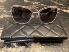 Superbe Et Authentique Lunettes De Soleil Strass Chanel Tbe