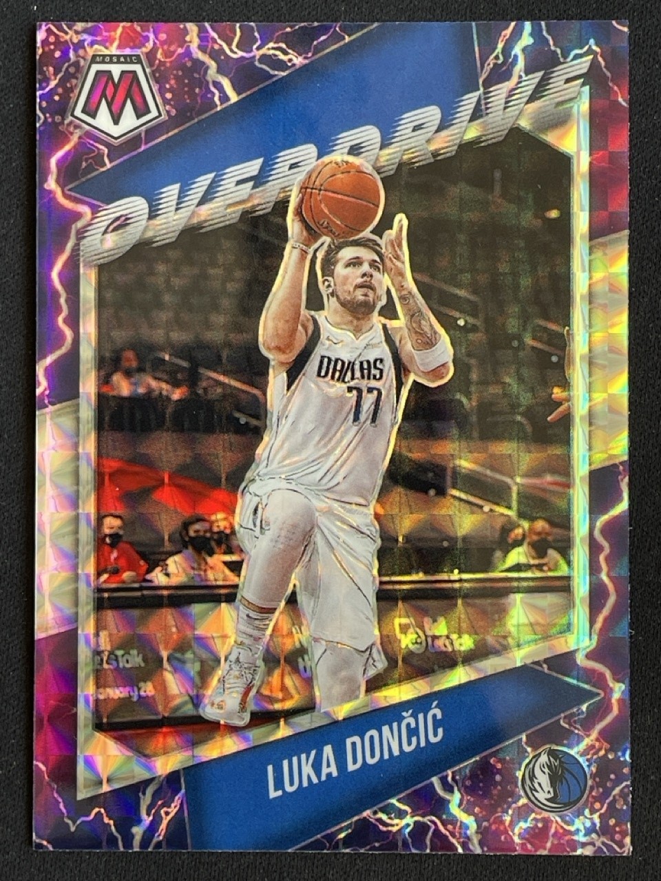 Luka Doncic 2020-21 Panini Mosaic Overdrive Mosaic Prizm #9