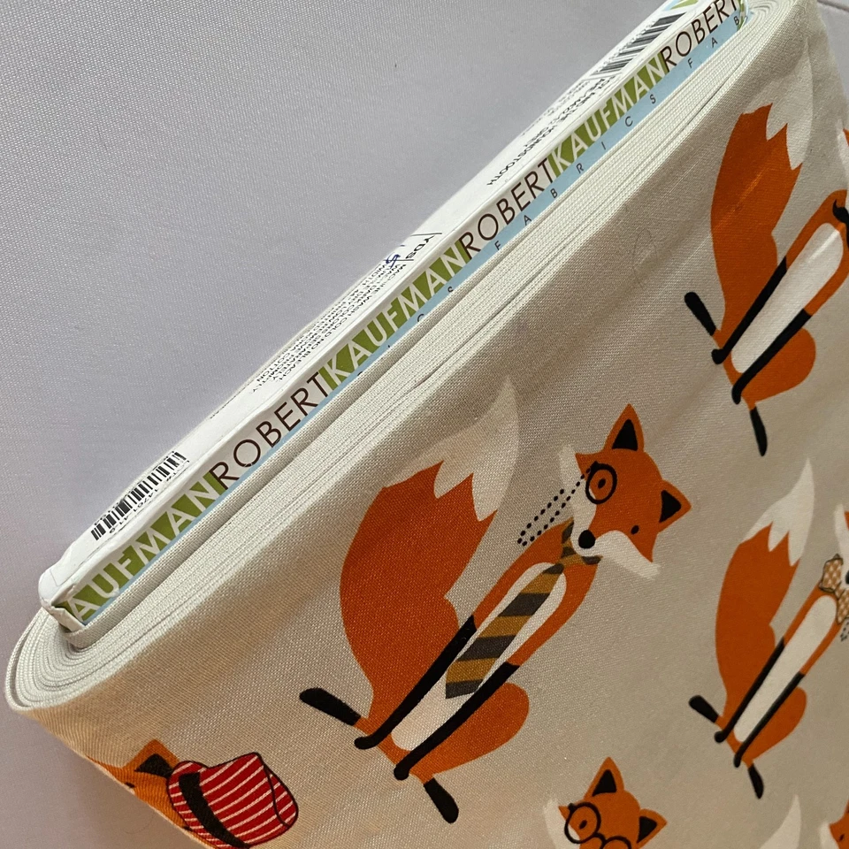 Fox and The Houndstooth Foxes tela gris por yarda de Robert Kaufman Foto 4 de 4