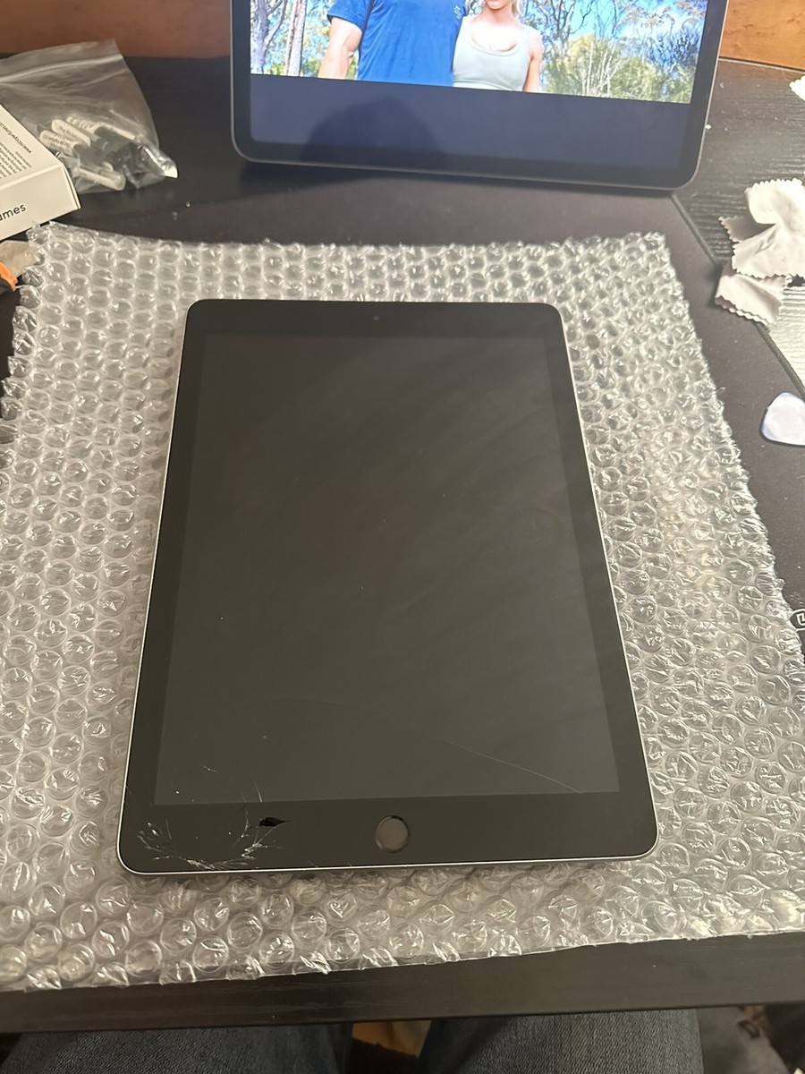 Apple iPad 6th Generation 32GB WiFi+Cellular Space Gray | eBay