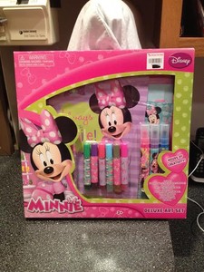 disney tsum tsum deluxe art set