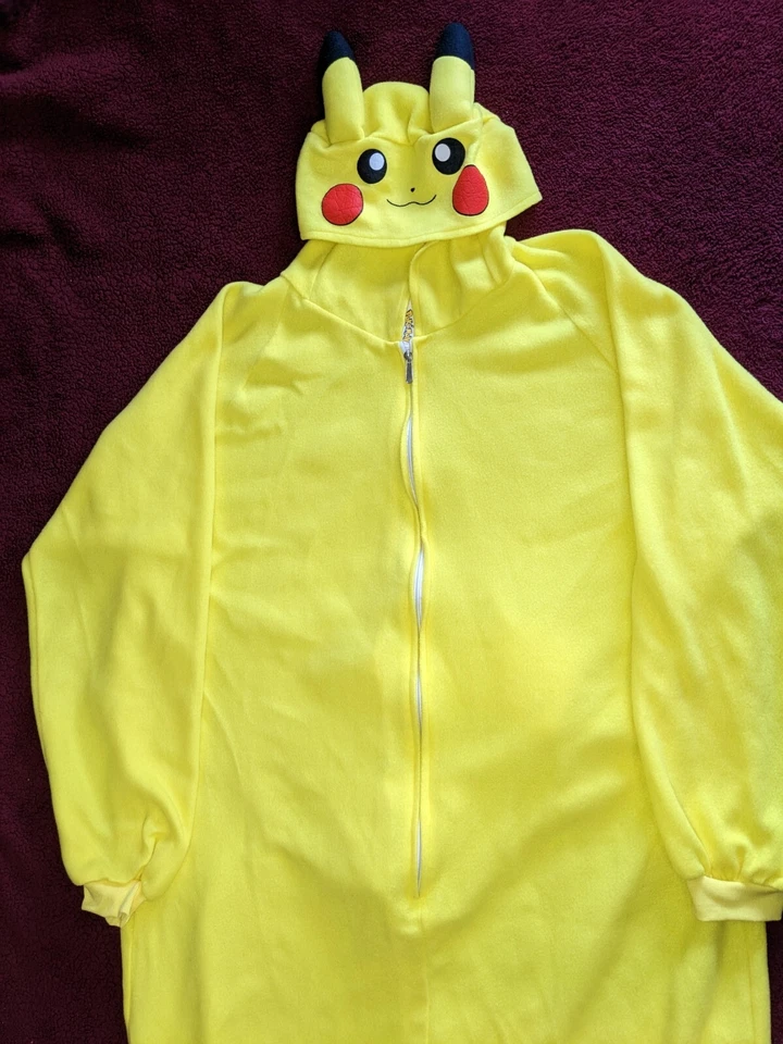 Oficial Pokemon Pikachu Capucha Adulto Una Pieza Body Disfraz Juegos con disfraces Foto 3 de 4