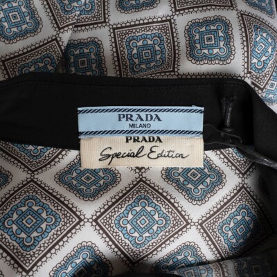 69474 auth PRADA light blue silk GEOMETRIC SPECIAL EDITION Blouse