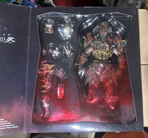 Play Arts Kai Variant Predator Figure New - Picture 2 of 5