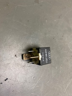 Relais AUDI A4 (8D, B5) 443951253J