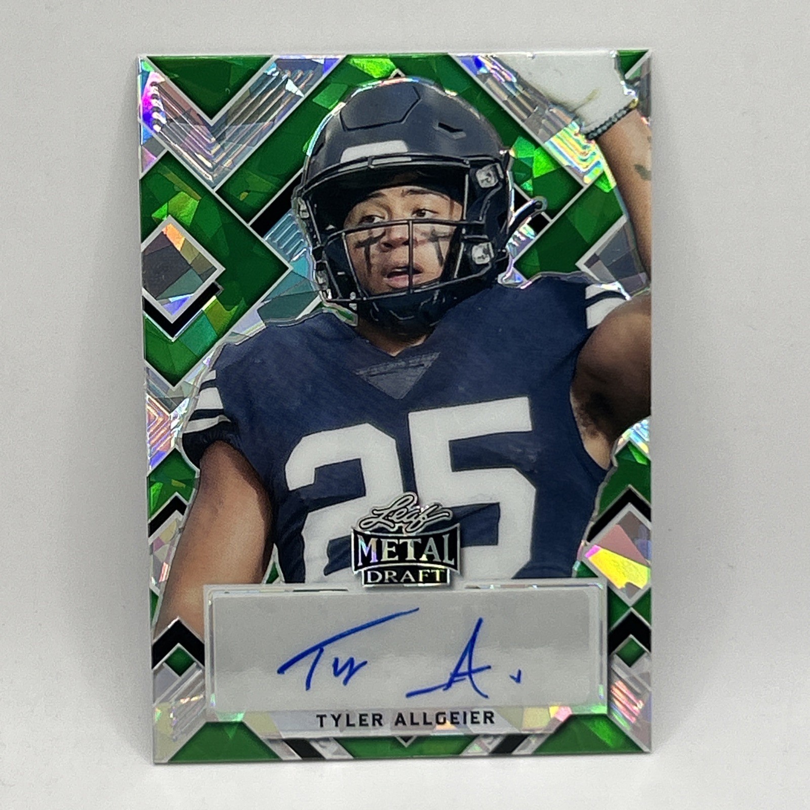 Tyler Allgeier Leaf Pro Set Metal Autographs #PATA1 Green Crystal
