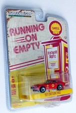 Greenlight 1/64 Scale 41040E - 1971 Datsun 240Z - Shell Red