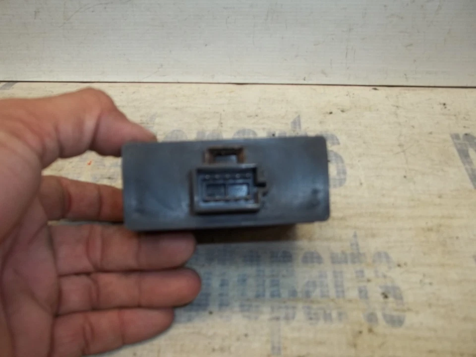 1998 - 2004 年凯迪拉克塞维利亚防盗通行证钥匙锁模块 16257136 原始设备制造商 — 第 3/4 张图片