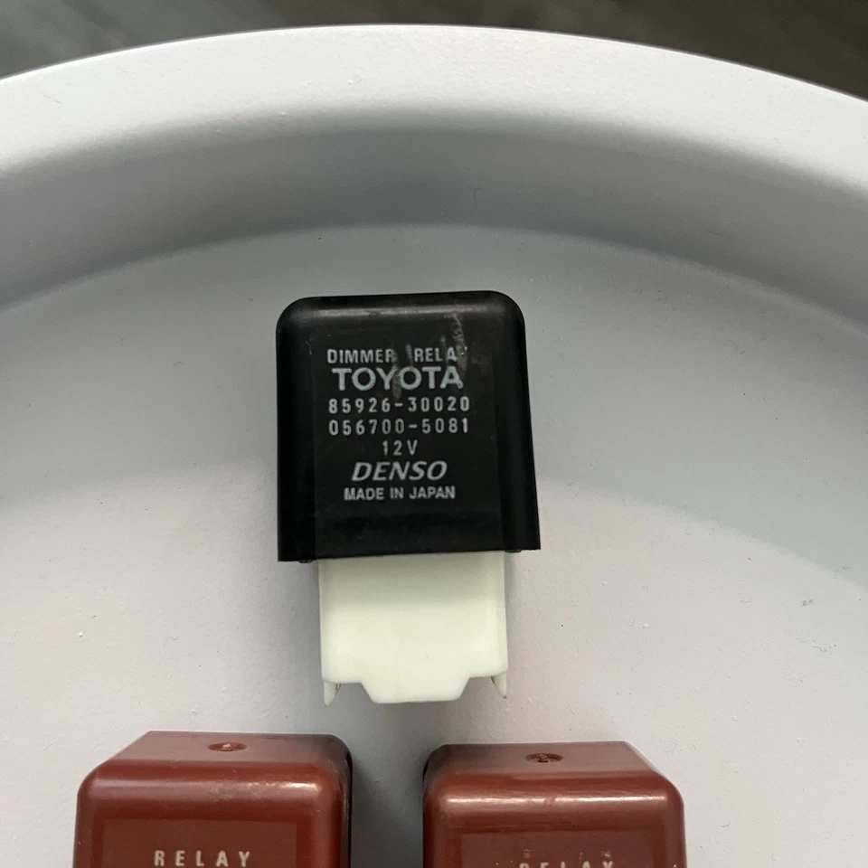 Lote de 12 relés Denso OEM Toyota Lexus desde 2000 Lexus ES300 todos probados Foto 2 de 4