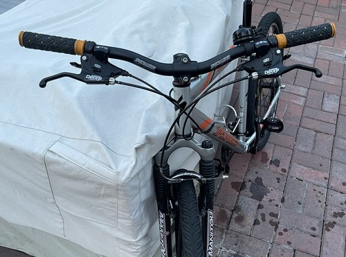 Specialized Rockhopper Mountain Bike 19” Large Shimano Deore Manitou 26” - Picture 11 of 12