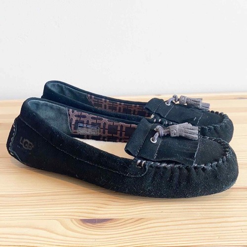 ugg lizzy black