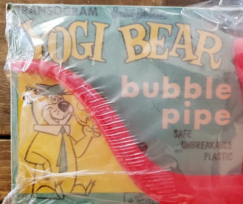 1963 "YOGI BEAR" Hanna Barbera TRANSOGRAM "BUBBLE PIPE" Unused SEALED On CARD - Picture 3 of 8