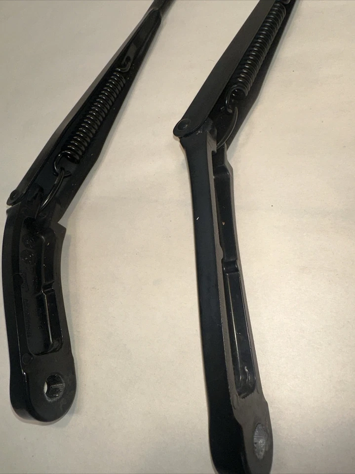 Brazos limpiaparabrisas izquierdo y derecho VOLKSWAGEN JETTA 2019-2021 F2425 OEM Foto 3 de 4