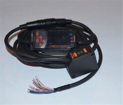 1Pcs ZX-LDA11-N Omron Sensor ZX-LDA11-N ly