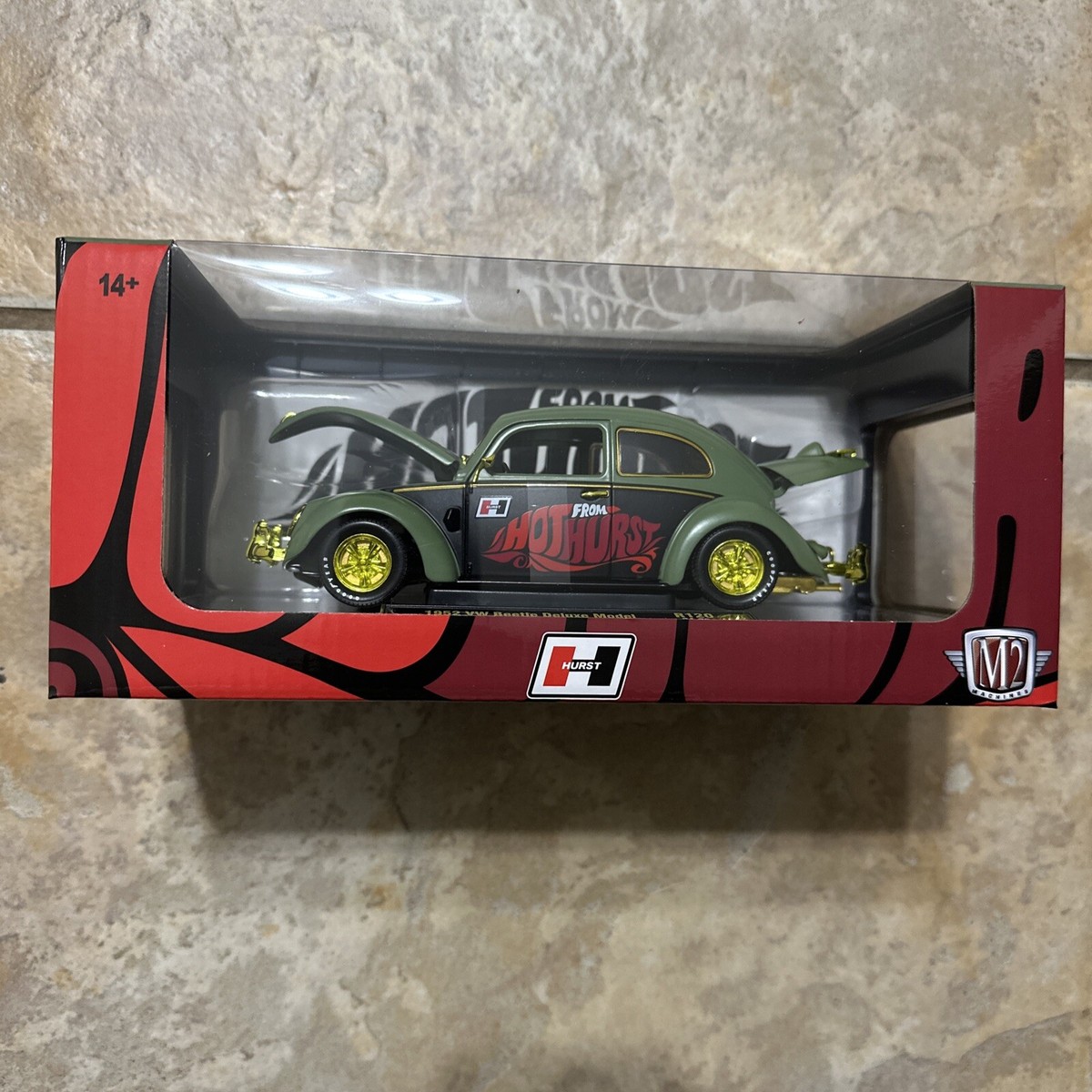 M2 Machines 1952 VW Beetle 1:24 Hurst Chase (R120 24-09