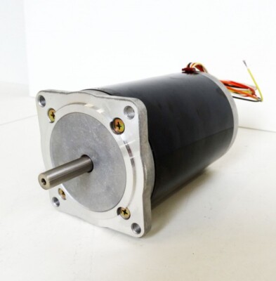 Vexta Oriental Motor A2966-9412 2Phase 1.8°/Step DC 3.5 A 1.2Ohm -used-