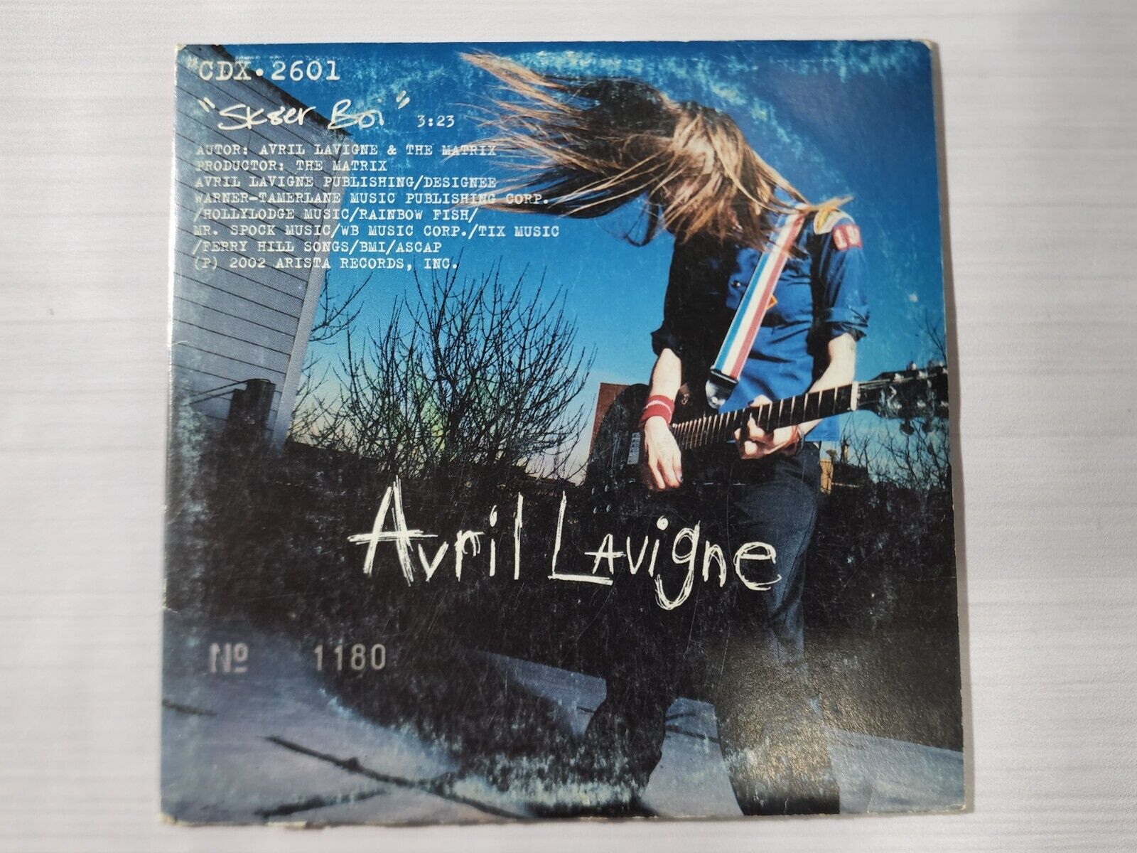 Go find a sk8er boi, because Avril Lavigne is ready for a comeback -  HelloGigglesHelloGiggles