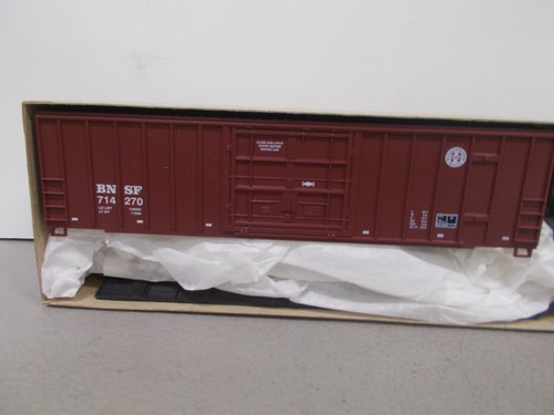 CASA REDONDA ~ B.N.S.F. KIT CAJA PUERTA ENCHUFE 50' COCHE # 714270~ ~ ESCALA HO | Zustand: New