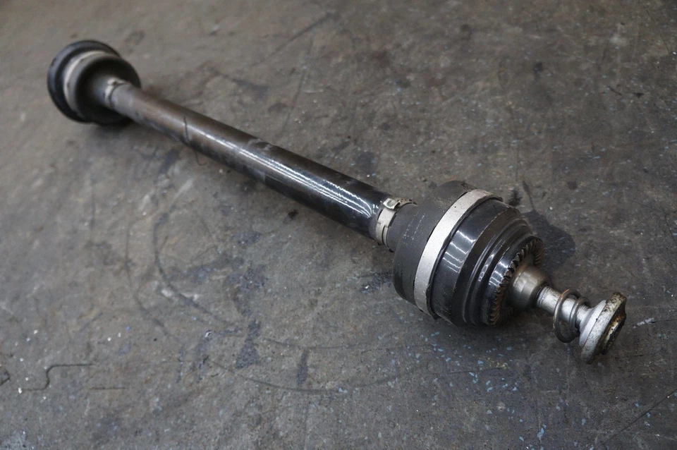 Eixo traseiro esquerdo driver CV fabricante de equipamento original 33208639457 Bmw G11 G12 7-series 740 2016-20 - Imagem 3 de 3