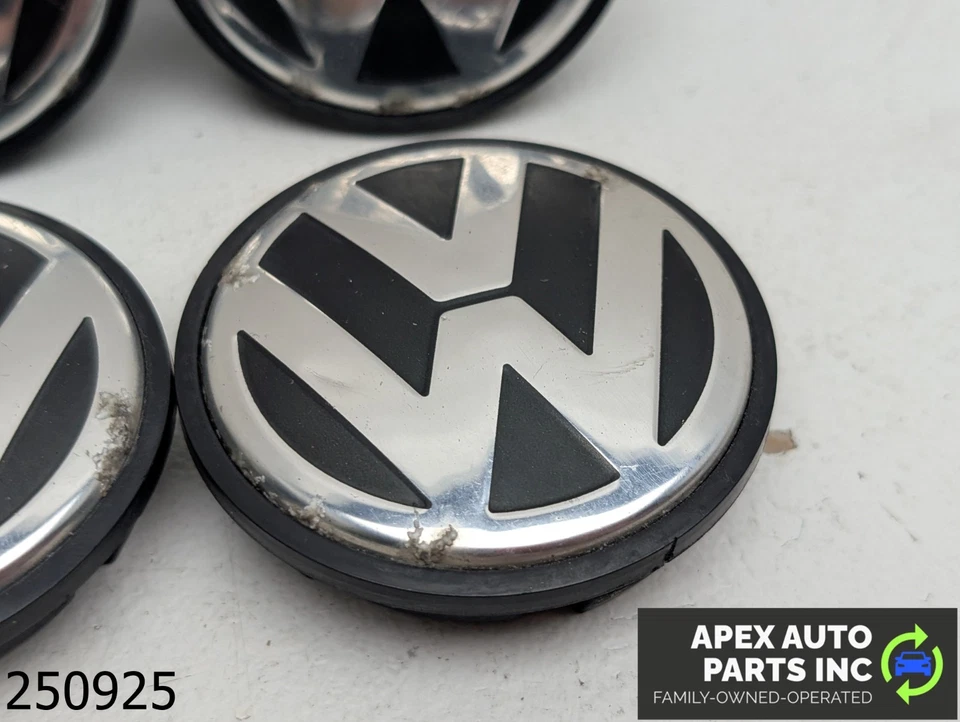 Tapacubos centrales OEM 2012-2015 Volkswagen Passat 2,5 L Foto 4 de 4