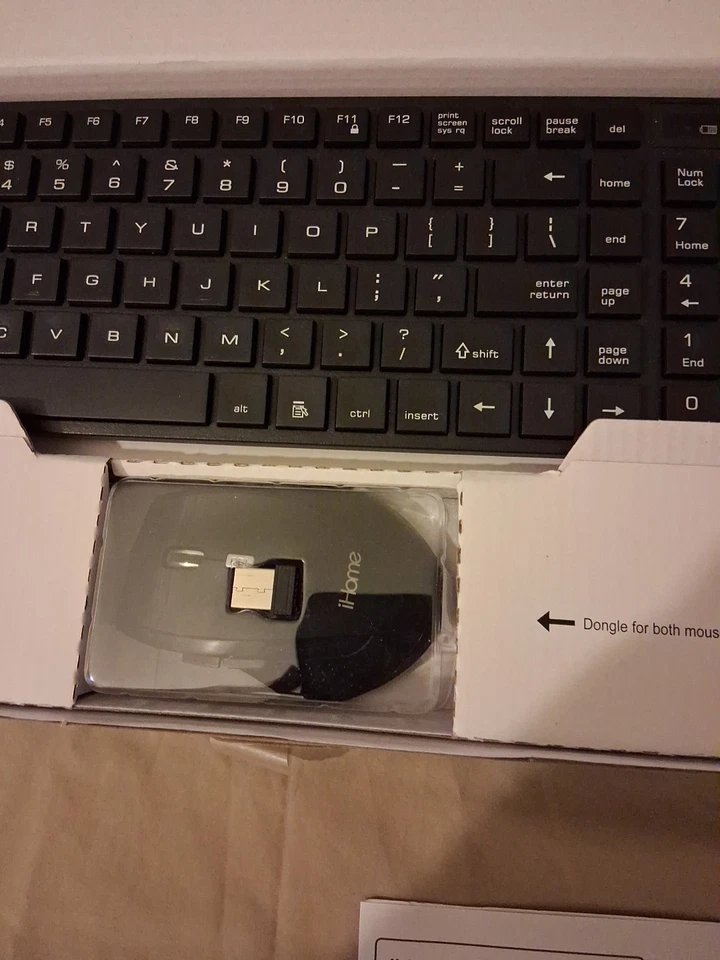 IHome Wireless Keyboard/Mouse Bundle for Windows 10 Bluetooth Black Pre Owned - Image 4 of 4