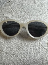 Liz Claiborne Sun Glasses vintage CD