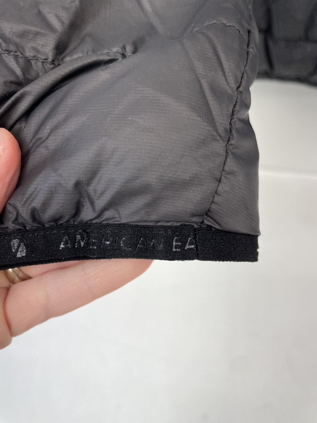 AMERICAN EAGLE MENS LIGHTWEIGHT PACKABLE JACKET M… - image 4