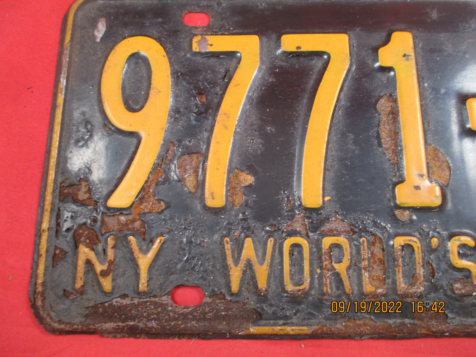 1964 64 1965 65 NEW YORK NY WORLD'S FAIR LICENSE PLATE 9771VV Free