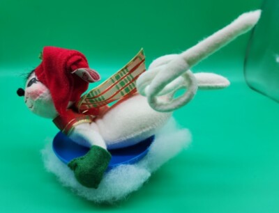 1998 Annalee posable doll Snow sledding Christmas mouse 4'' tall 7'' long
