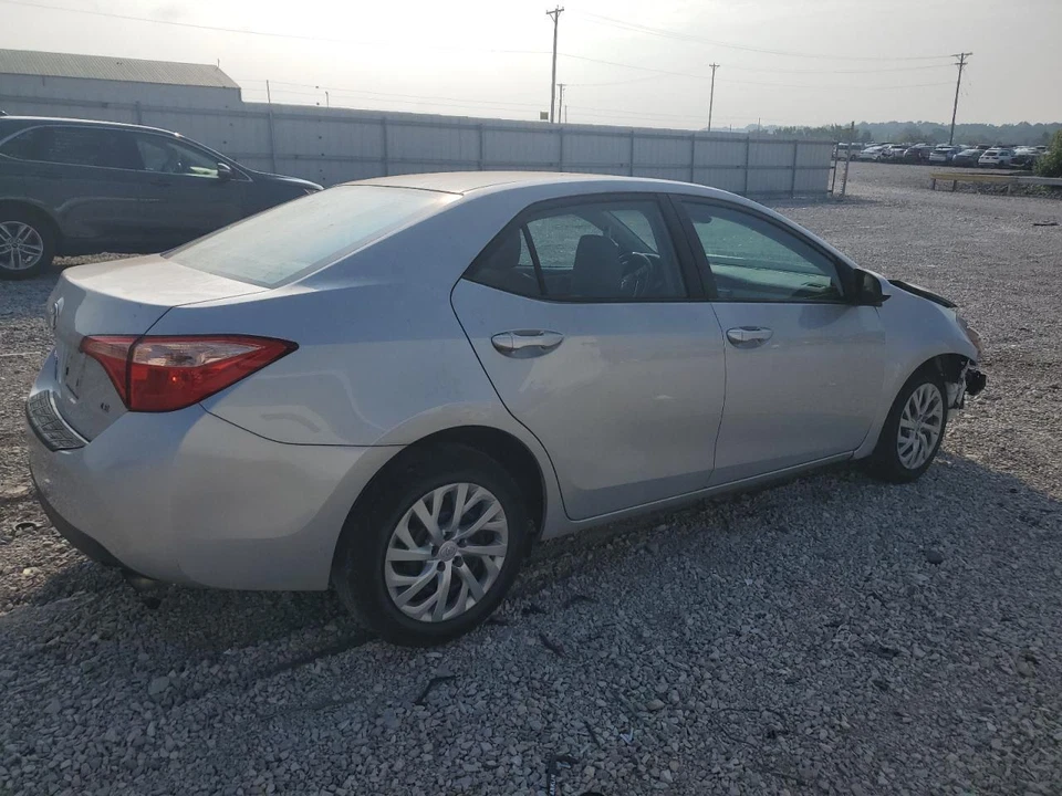 Motor soplador de climatización usado se adapta a: Toyota Corolla 2017 sin equipamiento de clima frío grado Foto 3 de 4