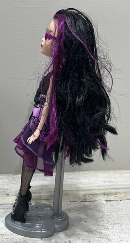 Ever After High Raven Queen Muñeca Primer Capítulo 2012 Vestido Púrpura Zapato Pelo Negro - Imagen 4 de 8