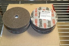 (10) 3M Scotch Brite EXL Unitized Deburring Wheel 6A Medium 3” x 1/4” x 3/8”