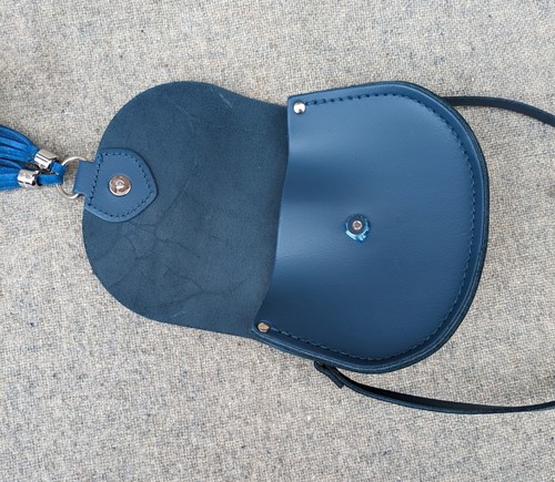 Cambridge Satchel Company "Mini Tassel Bag" blue leather crossbody saddle bag. - Picture 7 of 9