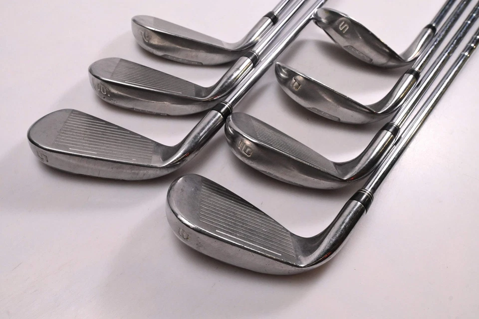 Cobra AMP Cell Eisen / 5-PW+SW / Regular Flex Dynalite 90 Schäfte - Bild 4 von 4