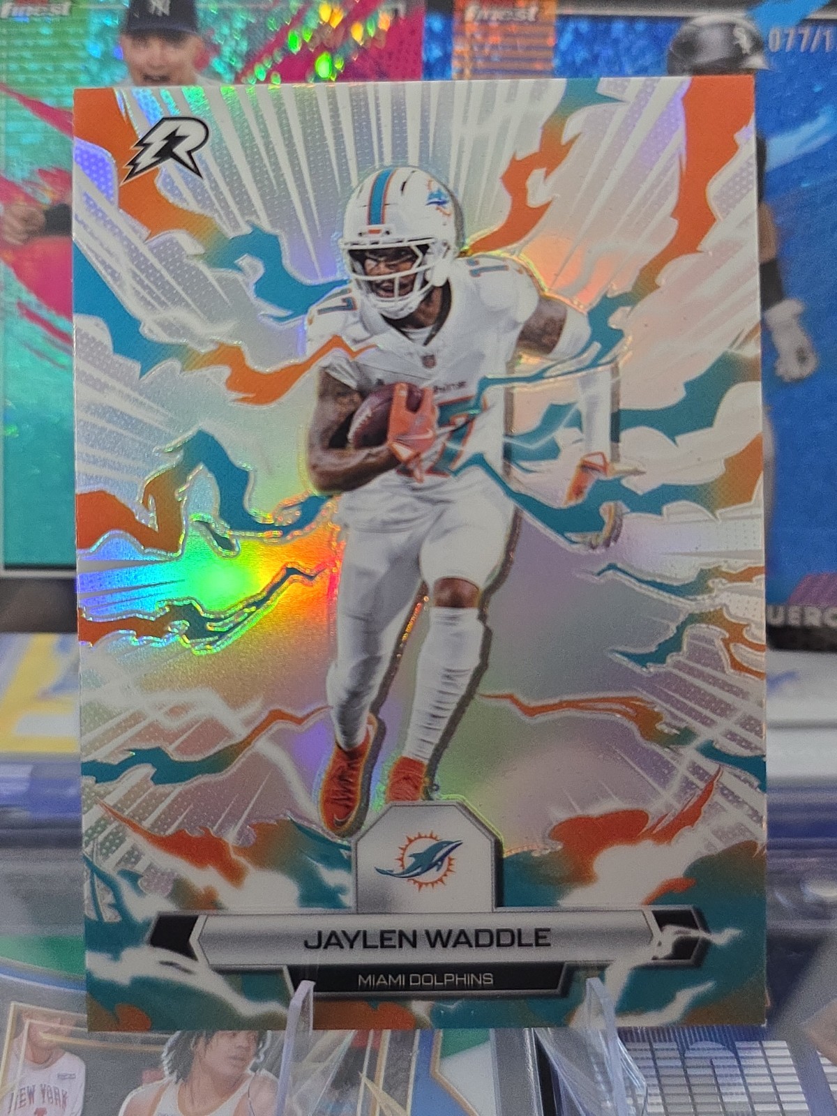 2026 Topps Resurgence Football Jaylen Waddle #62 Refractor