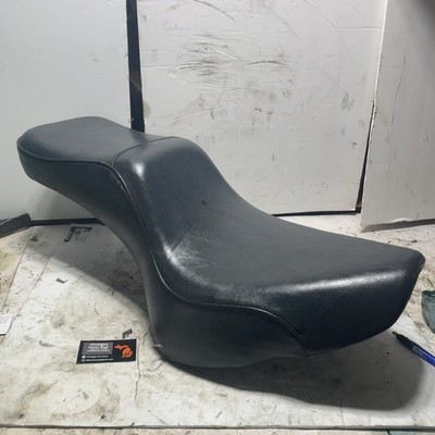 00-05 Harley Softail Standard FXST OEM Seat Two Up READ 91710-00