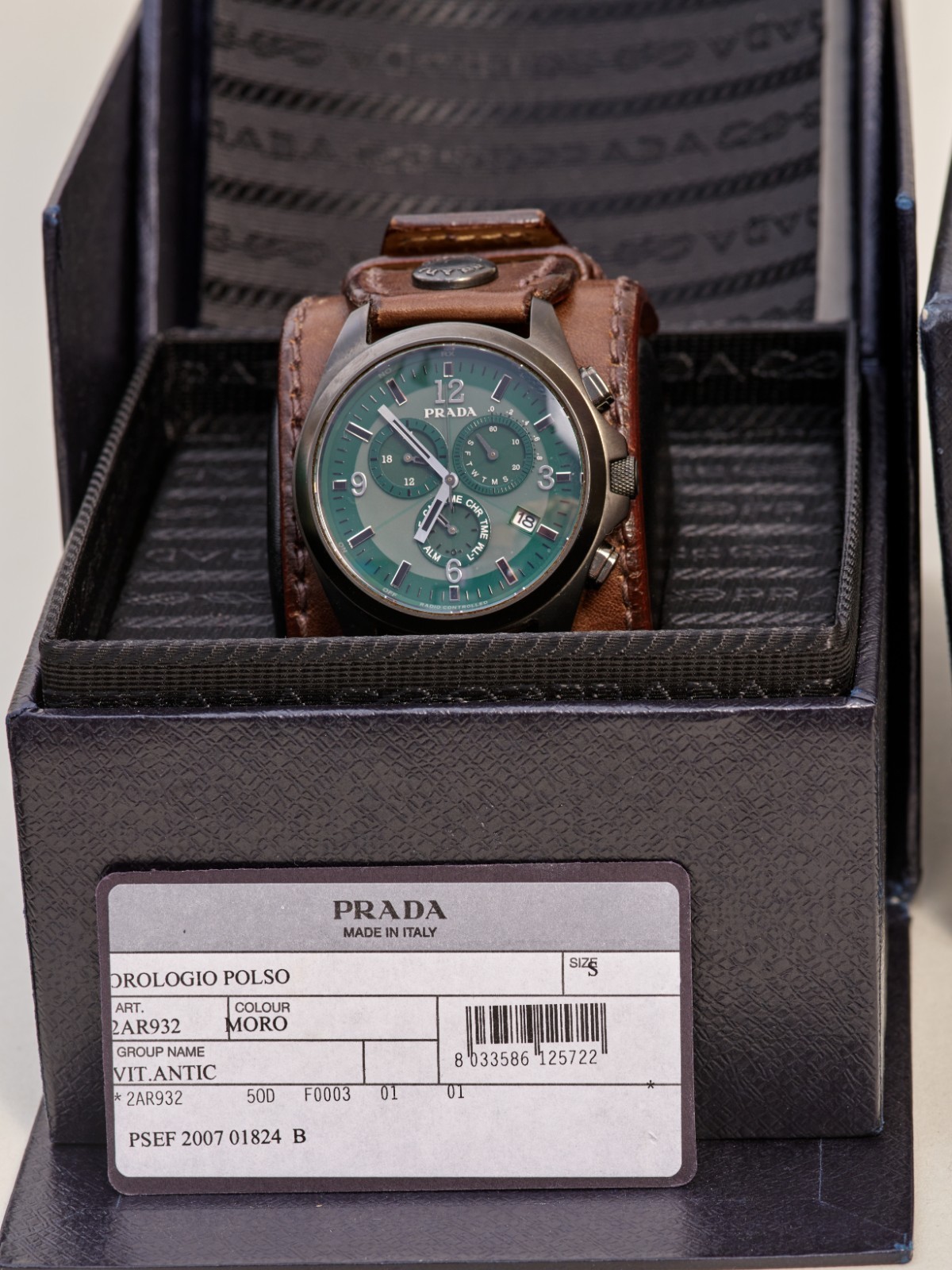 Reloj Prada Solar Edición Limitada 0269/1000 Titanio Radiocontrolado, Caja, Papeles
