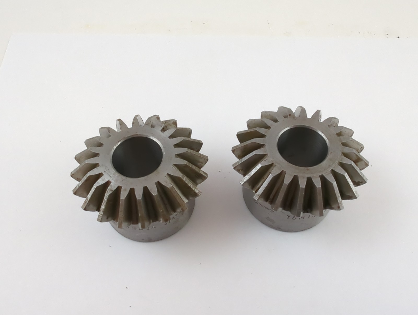 2 Browning YSM10B20X Miter Gears 20 Teeth, 10 Pitch, 3/4" Bore