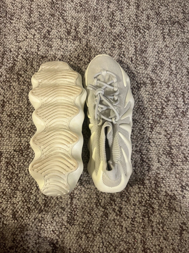 Adidas x Yeezy 450 Cloud White | Tamanho 11.5 | Usado | H68038 - Imagem 2 de 4