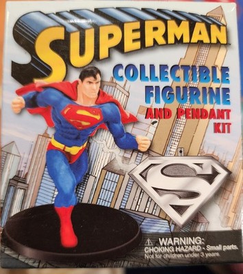 MEGA MINI KITS Superman Figurine & Pendant Kit DC Universe 2013 Mini PVC