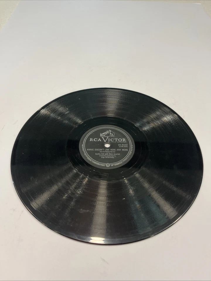 RCA Victor 20-5442, Eartha Kitt-I Want To Be Evil/Annie Doesn’t Live Here Any Mo - Image 3 of 4