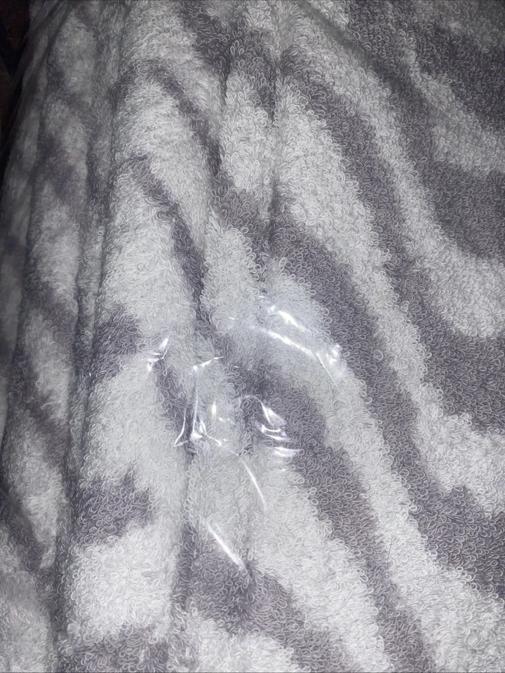 MATOUK  SCHUMACHER QUINCY 6 PIECE TOWEL SET. -  FOSSI (Incl 2 Bath,2 Hand,2Wash) - Image 4 of 4