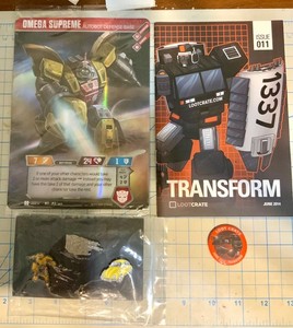 Transformers lot of Bumblebee Pins, Giant Game Card, Issue 11 Mag + Pin, New