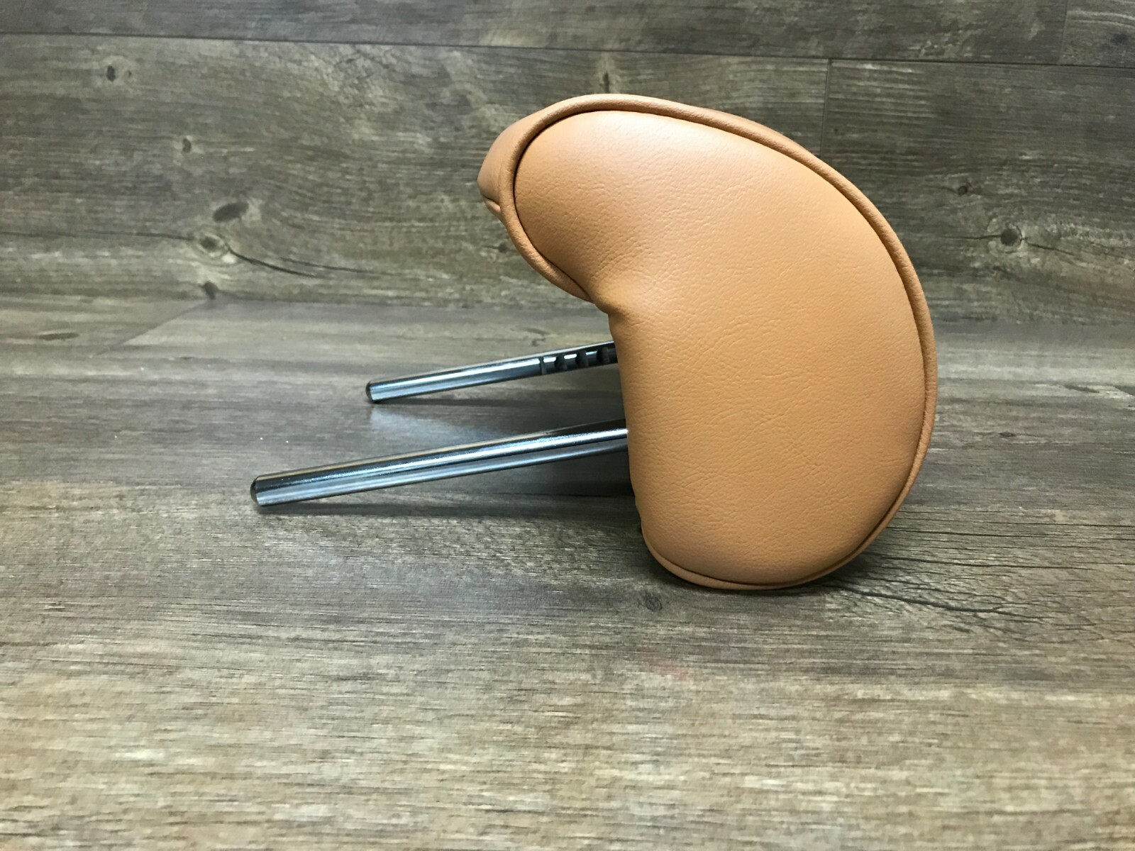 2004-08 Maserati Quattroporte Rear Seat Leather Headrest Left or Right Side M139
