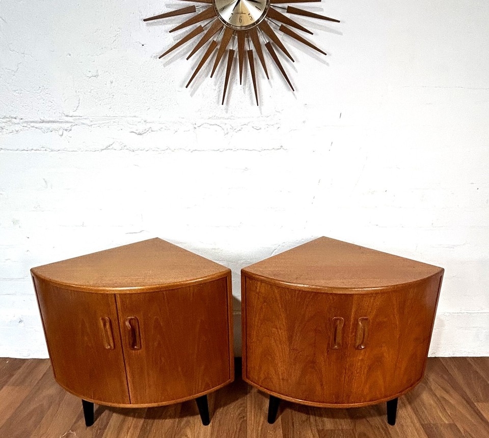 Stylish Mid Century Teak Bedside G Plan Fresco On Legs 60's/70
